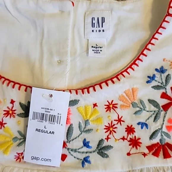 NWT Gap Girls' Embroidered White Top, Size L(10-11) - Picture 10 of 11